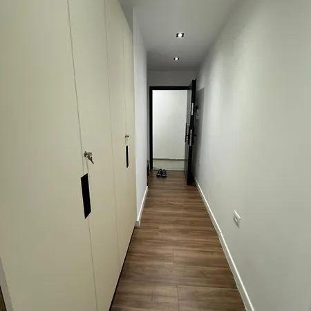 Luxury Center Apartment24 شقة *