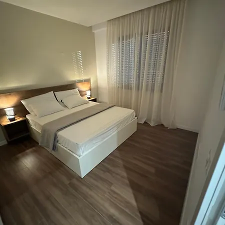 Luxury Center Apartment24 شقة