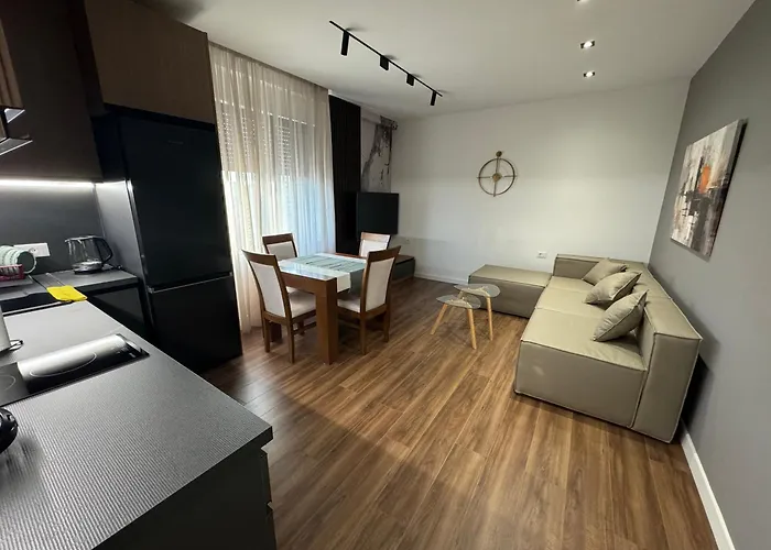 Old Bazaar 24 * Tirana